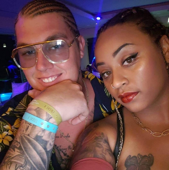 Meet your Posher, Nova - Picture 4 of 5